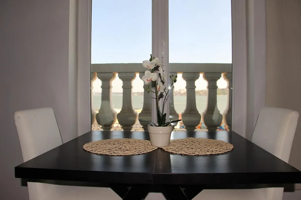 Santos River Apartments Lisbon